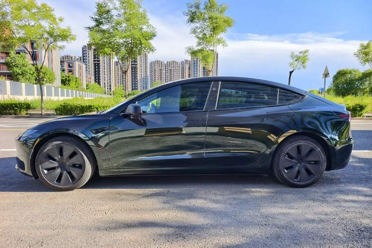 Used Tesla Model 3 2023 Rear-Wheel-Drive Version Exterior 6