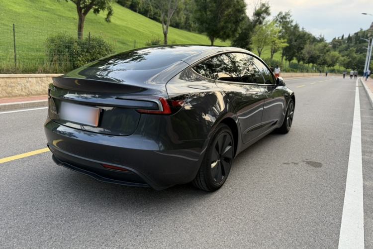 Used Tesla Model 3 2023 Rear-Wheel-Drive Version Exterior 6