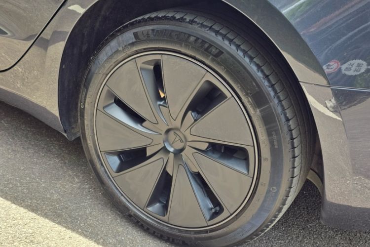 Used Tesla Model 3 2023 Rear-Wheel-Drive Version Exterior 6