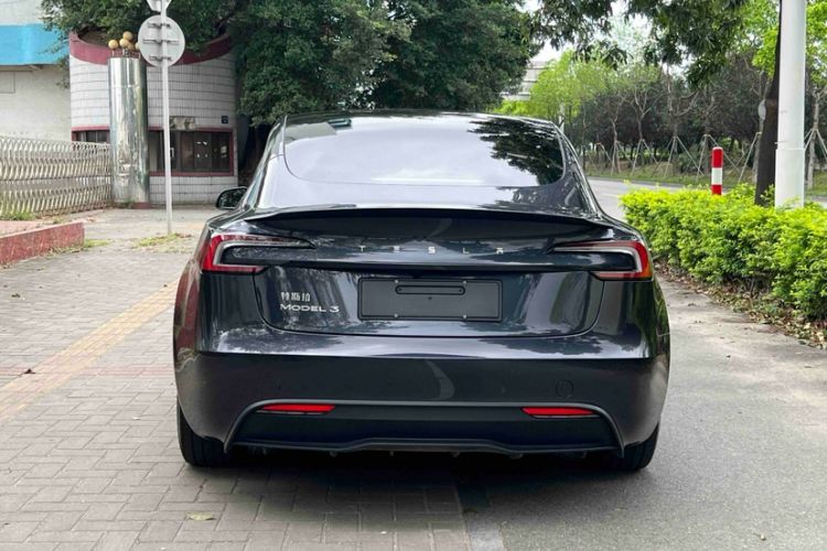 Used Tesla Model 3 2023 Rear-Wheel-Drive Version Exterior 6