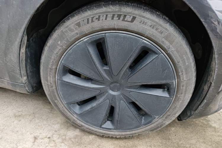 Used Tesla Model 3 2023 Rear-Wheel-Drive Version Exterior 7