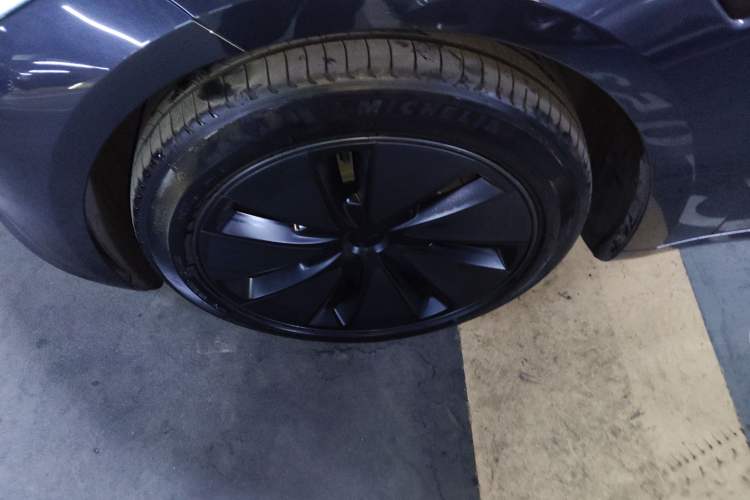 Used Tesla Model 3 2023 Rear-Wheel-Drive Version Exterior 7