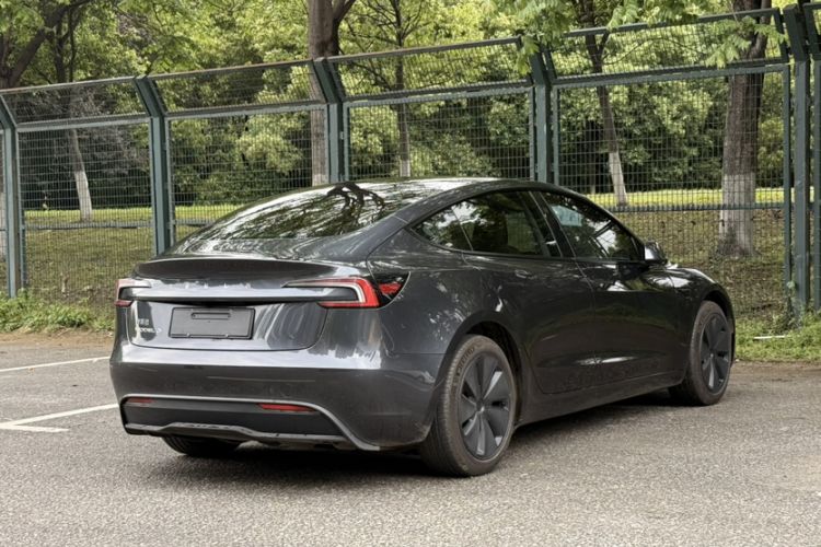 Used Tesla Model 3 2023 Rear-Wheel-Drive Version Exterior 7