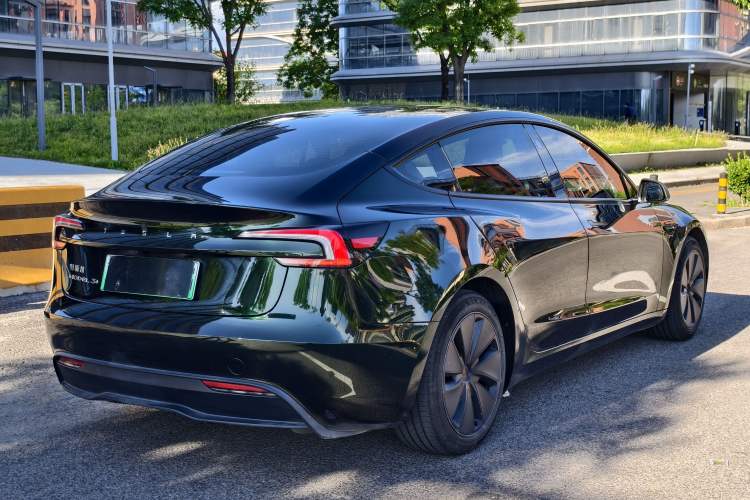 Used Tesla Model 3 2023 Rear-Wheel-Drive Version Exterior 7
