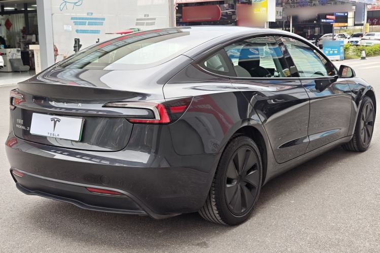 Used Tesla Model 3 2023 Rear-Wheel-Drive Version Exterior 7