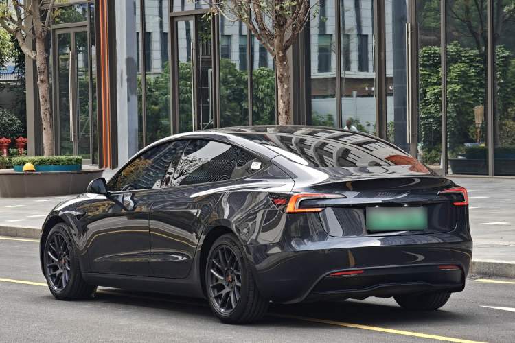 Used Tesla Model 3 2023 Long-Range All-Wheel-Drive Version Exterior 8
