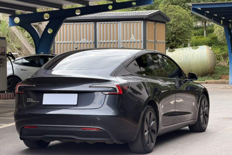 Used Tesla Model 3 2023 Rear-Wheel-Drive Version Exterior 8