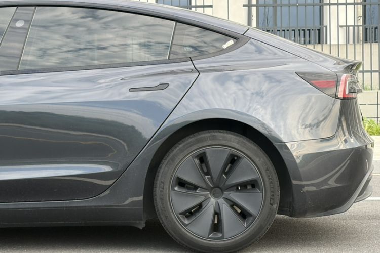 Used Tesla Model 3 2023 Rear-Wheel-Drive Version Exterior 8