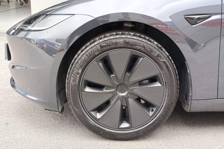 Used Tesla Model 3 2023 Rear-Wheel-Drive Version Exterior 8