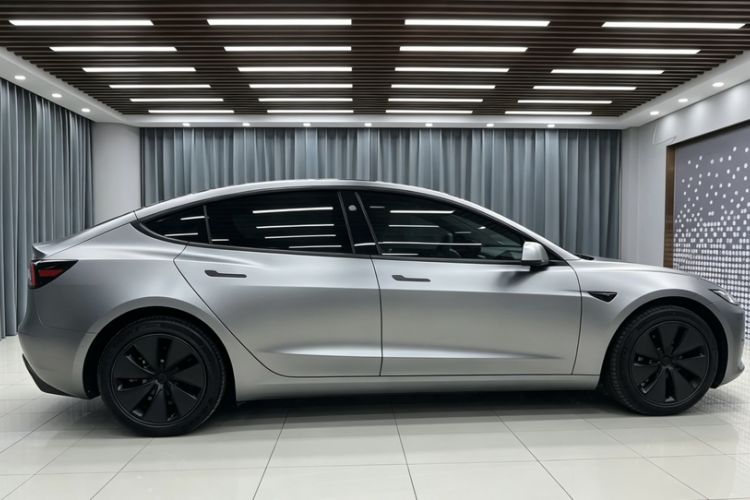 Used Tesla Model 3 2023 Long-Range All-Wheel-Drive Version Exterior 9