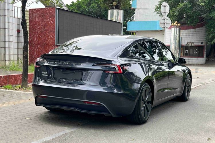 Used Tesla Model 3 2023 Rear-Wheel-Drive Version Exterior 9