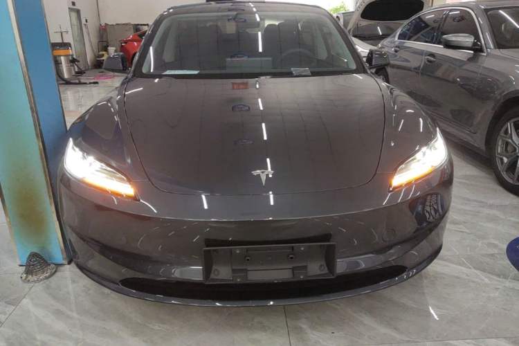 Used Tesla Model 3 2023 Long-Range All-Wheel-Drive Version Front