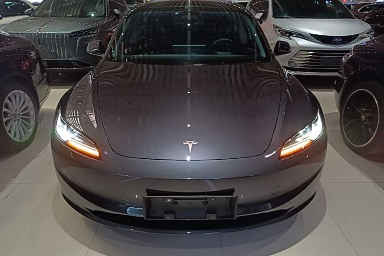 Used Tesla Model 3 2023 Rear-Wheel-Drive Version Front