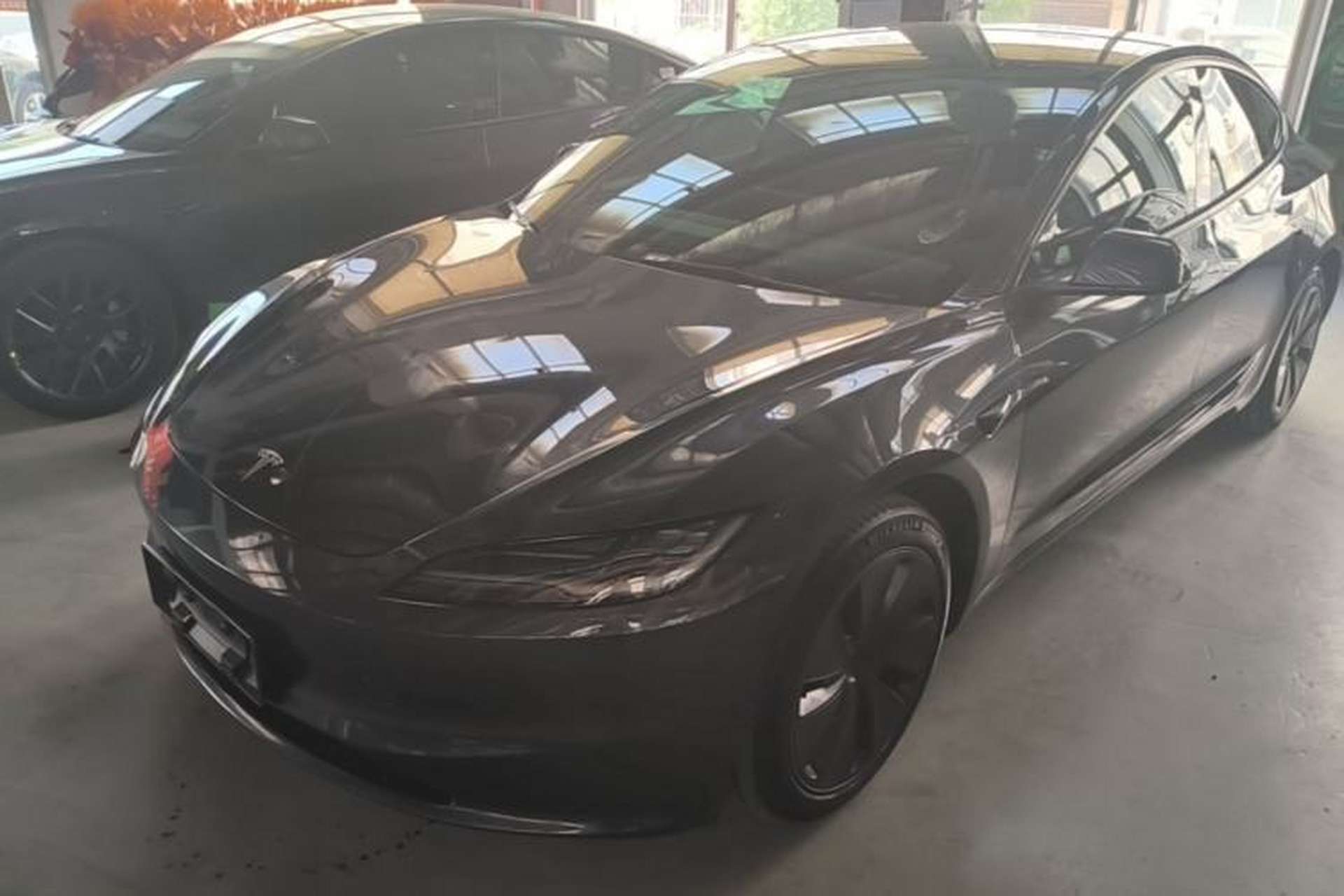 Used Tesla Model 3 2023 Rear-Wheel-Drive Version Front Left 45 Deg