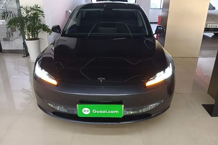 Used Tesla Model 3 2023 Rear-Wheel-Drive Version Front