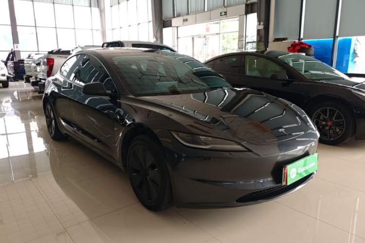 Used Tesla Model 3 2023 Rear-Wheel-Drive Version Front Right 45 Deg