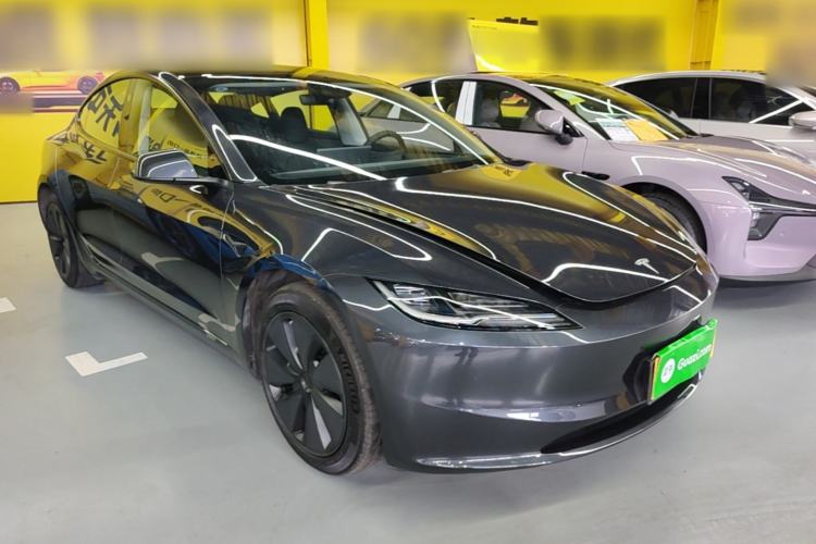 Used Tesla Model 3 2023 Rear-Wheel-Drive Version Front Right 45 Deg