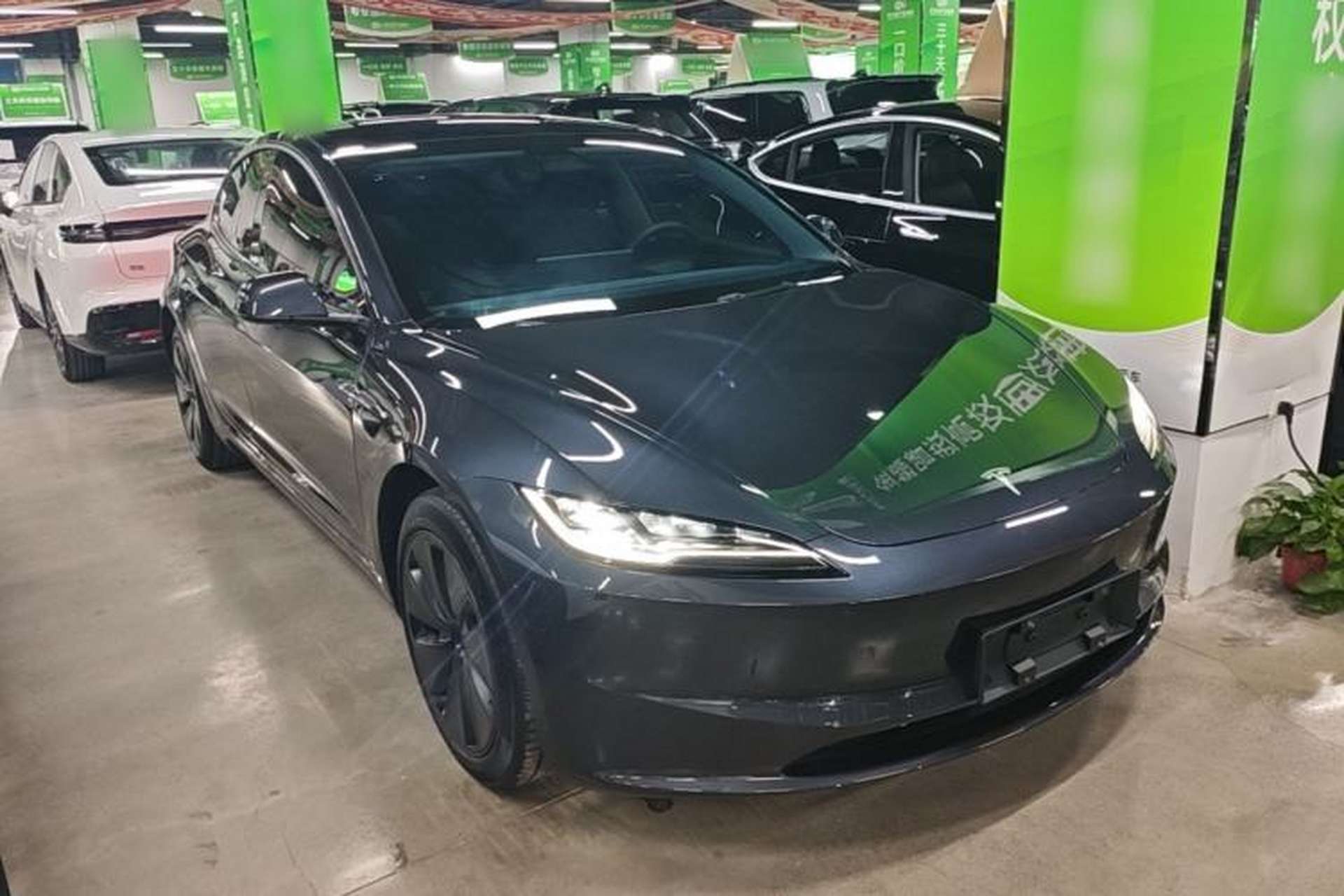 Used Tesla Model 3 2023 Rear-Wheel-Drive Version Front Right 45 Deg