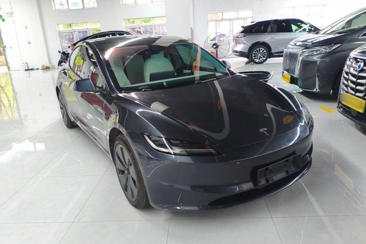 Used Tesla Model 3 2023 Long-Range All-Wheel-Drive Version Front Right 45 Deg