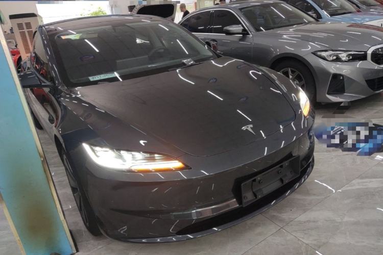 Used Tesla Model 3 2023 Long-Range All-Wheel-Drive Version Front Right 45 Deg