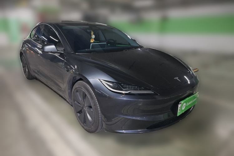 Used Tesla Model 3 2023 Rear-Wheel-Drive Version Front Right 45 Deg