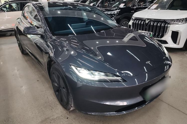 Used Tesla Model 3 2023 Rear-Wheel-Drive Version Front Right 45 Deg