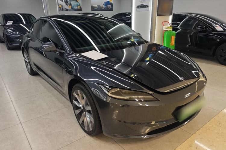 Used Tesla Model 3 2023 Rear-Wheel-Drive Version Front Right 45 Deg