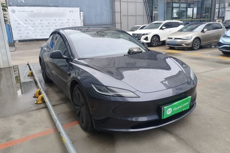 Used Tesla Model 3 2023 Rear-Wheel-Drive Version Front Right 45 Deg