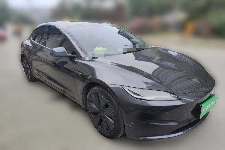 Used Tesla Model 3 2023 Rear-Wheel-Drive Version Front Right 45 Deg