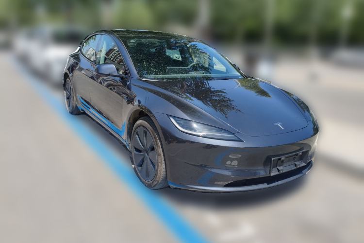 Used Tesla Model 3 2023 Rear-Wheel-Drive Version Front Right 45 Deg