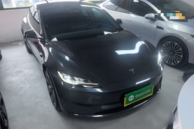 Used Tesla Model 3 2023 Rear-Wheel-Drive Version Front Right 45 Deg