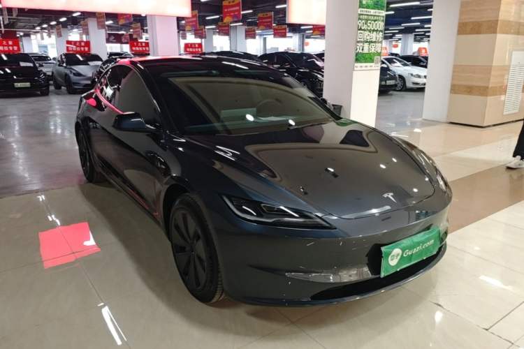Used Tesla Model 3 2023 Rear-Wheel-Drive Version Front Right 45 Deg