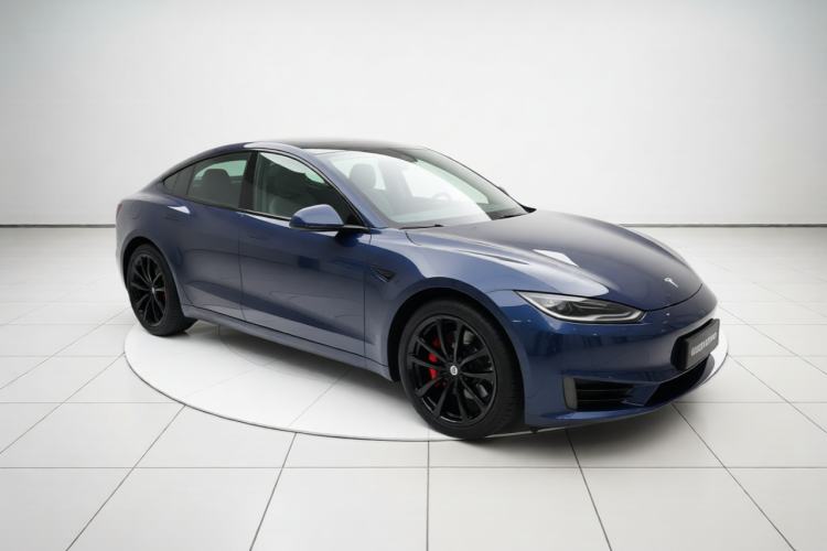 Used Tesla Model 3 2023 Long-Range All-Wheel-Drive Version Front Right 45 Deg