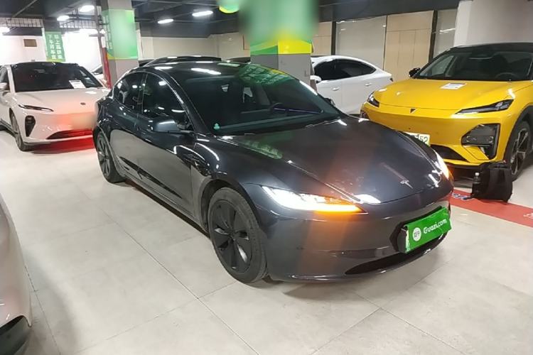 Used Tesla Model 3 2023 Rear-Wheel-Drive Version Front Right 45 Deg