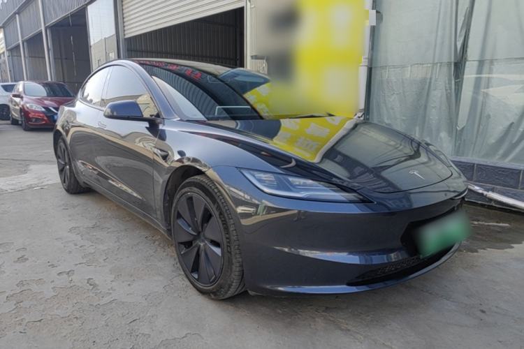 Used Tesla Model 3 2023 Rear-Wheel-Drive Version Front Right 45 Deg