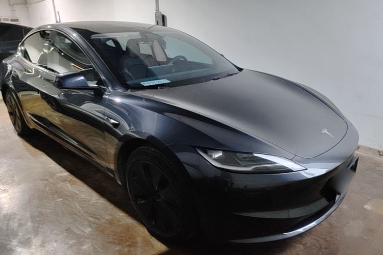 Used Tesla Model 3 2023 Rear-Wheel-Drive Version Front Right 45 Deg