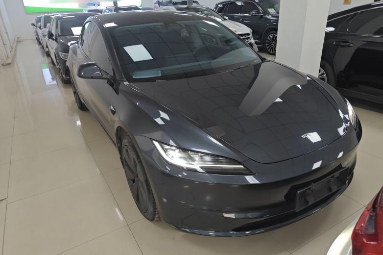 Used Tesla Model 3 2023 Rear-Wheel-Drive Version Front Right 45 Deg