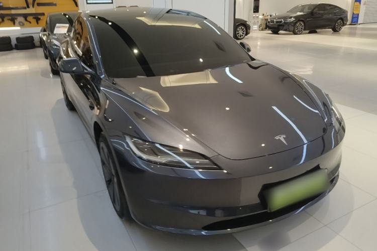 Used Tesla Model 3 2023 Rear-Wheel-Drive Version Front Right 45 Deg