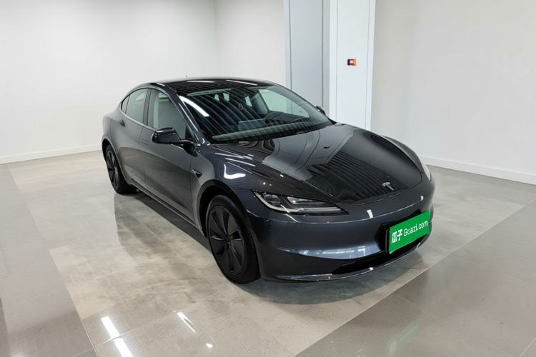 Used Tesla Model 3 2023 Rear-Wheel-Drive Version Front Right 45 Deg