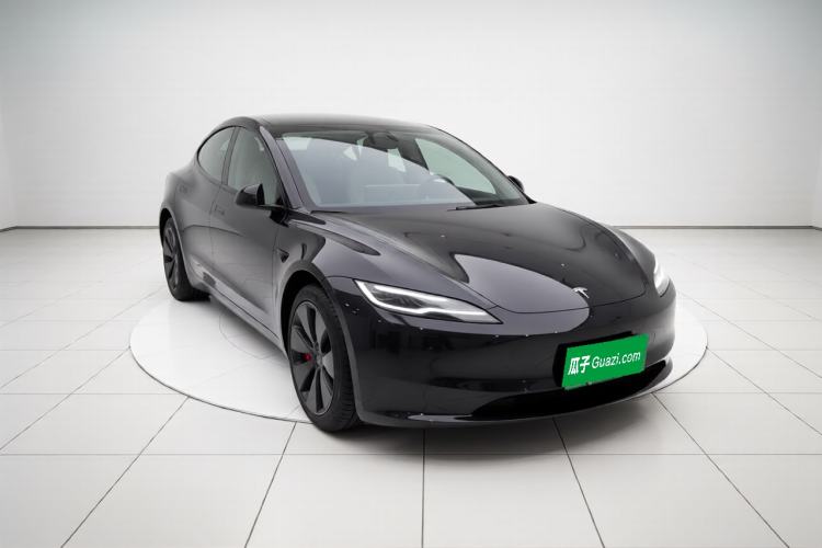 Used Tesla Model 3 2023 Rear-Wheel-Drive Version Front Right 45 Deg