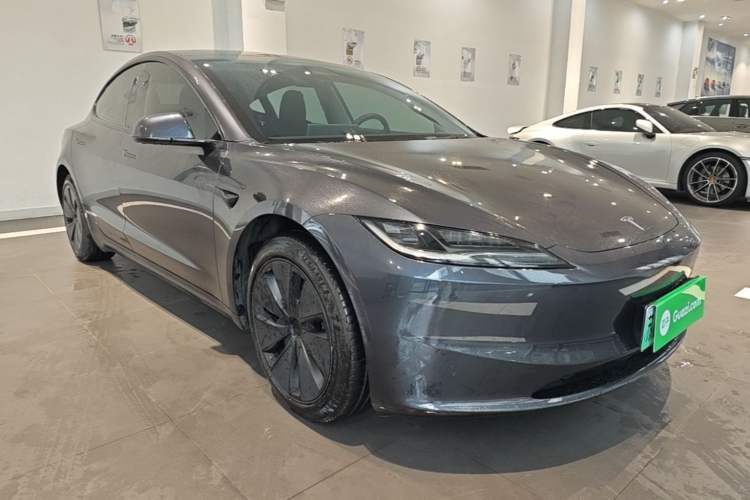 Used Tesla Model 3 2023 Rear-Wheel-Drive Version Front Right 45 Deg
