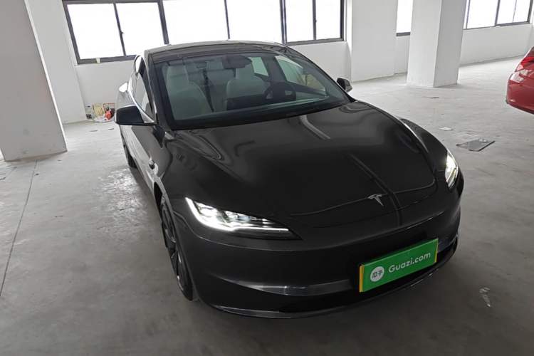 Used Tesla Model 3 2023 Long-Range All-Wheel-Drive Version Front Right 45 Deg