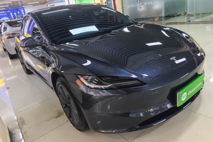 Used Tesla Model 3 2023 Rear-Wheel-Drive Version Front Right 45 Deg