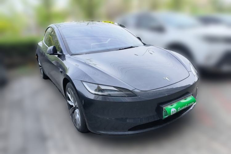 Used Tesla Model 3 2023 Rear-Wheel-Drive Version Front Right 45 Deg