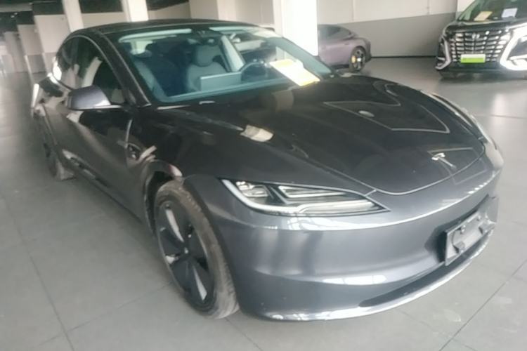 Used Tesla Model 3 2023 Long-Range All-Wheel-Drive Version Front Right 45 Deg