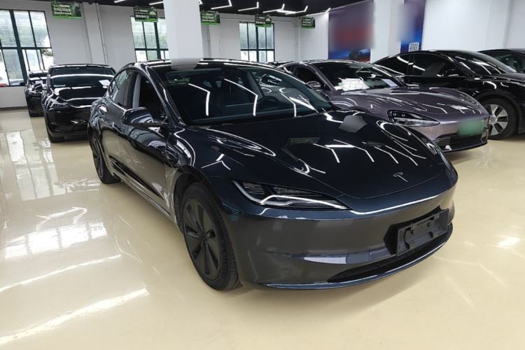 Used Tesla Model 3 2023 Rear-Wheel-Drive Version Front Right 45 Deg