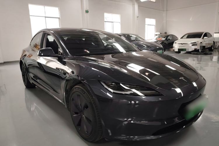 Used Tesla Model 3 2023 Rear-Wheel-Drive Version Front Right 45 Deg