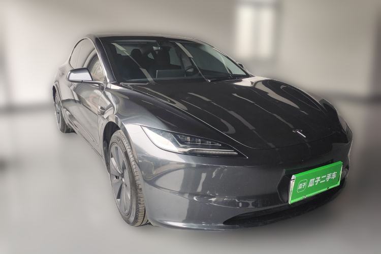 Used Tesla Model 3 2023 Rear-Wheel-Drive Version Front Right 45 Deg