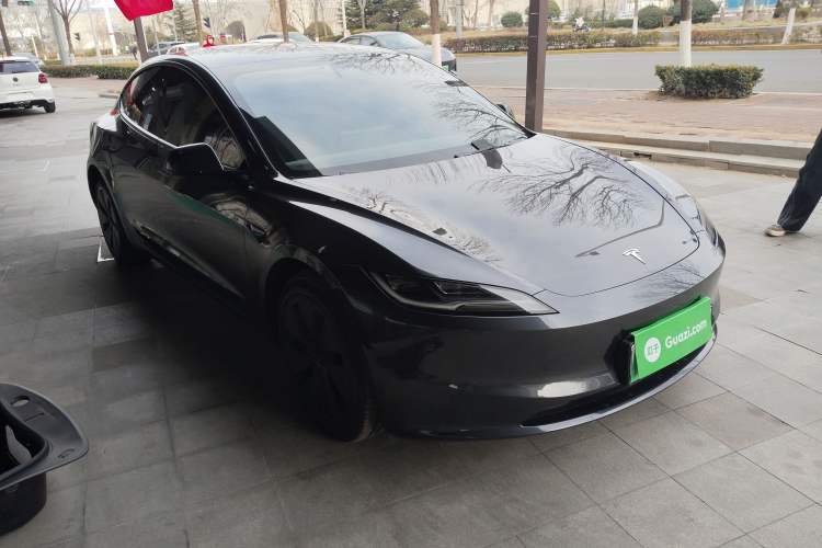 Used Tesla Model 3 2023 Long-Range All-Wheel-Drive Version Front Right 45 Deg