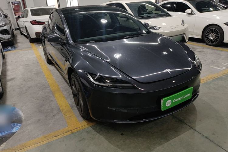 Used Tesla Model 3 2023 Rear-Wheel-Drive Version Front Right 45 Deg